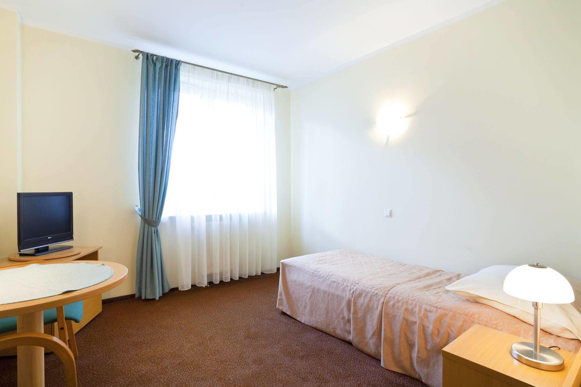 Best Western Plus Hotel Rzeszow City Center Exterior photo